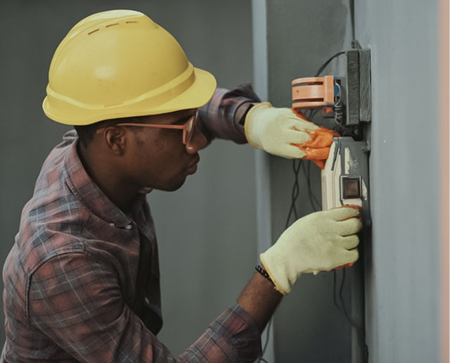 Chuveiro Elétrico em Taubaté: Instalação, Manutenção e Segurança com Eletricista carlos silva